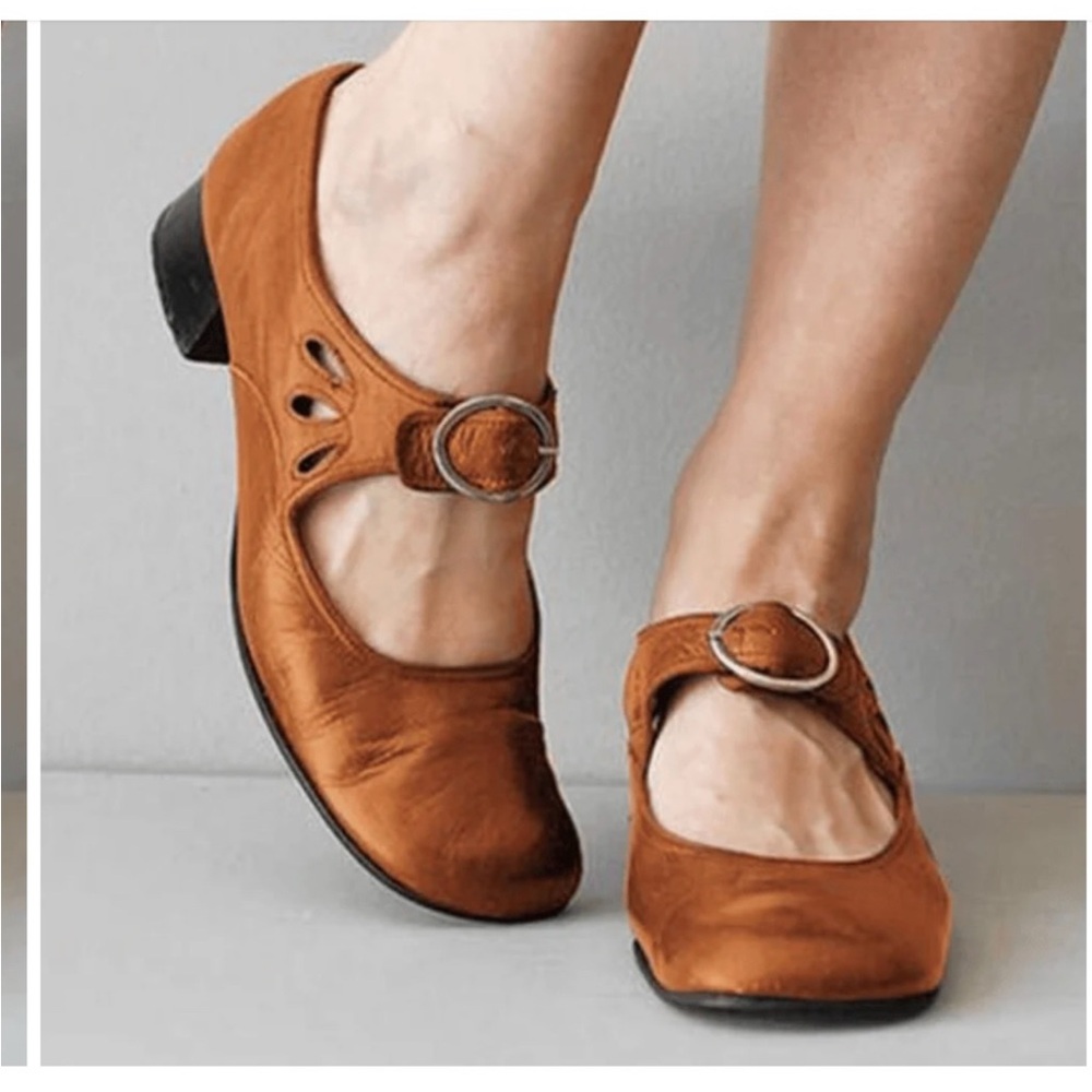 NWT - Harper & Lane Amelia Sandals size 39